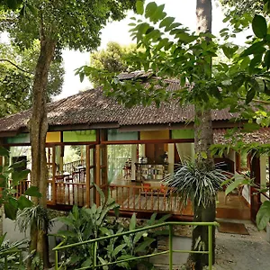  Деревянный коттедж Ambong Rainforest Retreat